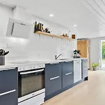 4 Bedroom In