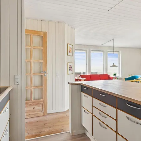 4 Bedroom In בית נופש *