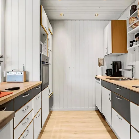 4 Bedroom In Semesterbostad