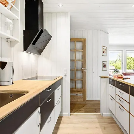 4 Bedroom In Semesterbostad