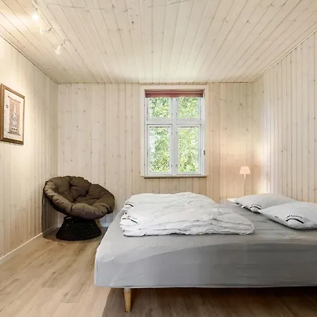 4 Bedroom In
