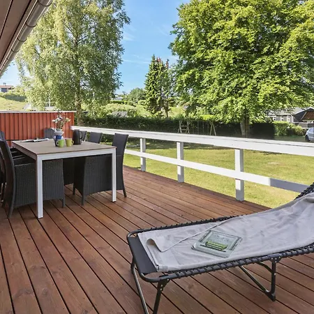 Semesterbostad 4 Bedroom In Glesborg